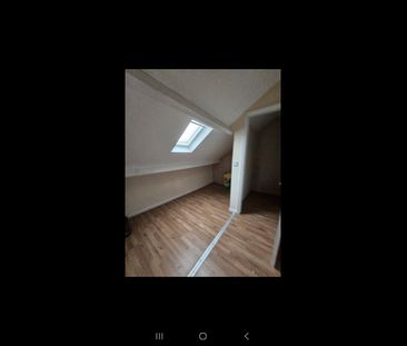 Room in a Shared House, Mortlake Road, S5 - Photo 3