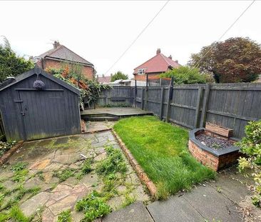 Endcliffe Crescent, Scarborough, YO12 - Photo 2