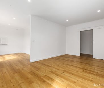 5-Bedroom Family Home with Solar in a Quiet Street - Photo 1