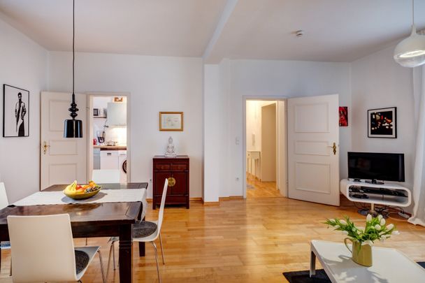 Munich-Neuhausen: Modernly furnished 2-room-apartment - Photo 1