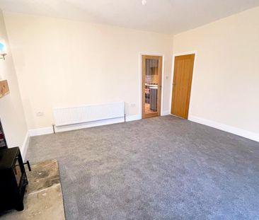 3 bedroom detached house to rent - Photo 4