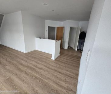 Modern sanierte und unkonventionell gestaltete 2-Raumwohnung mit Ba... - Foto 1