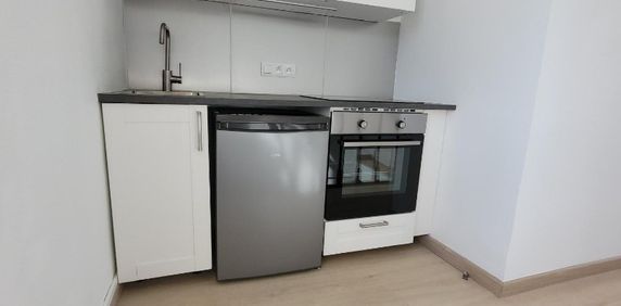 Location Appartement 2 pièces 45m² CAMBRAI 59400 - Photo 2