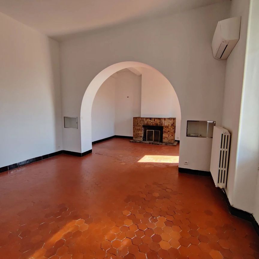 Location Appartement 4 pièces 92m² CAVAILLON 84300 - Photo 1