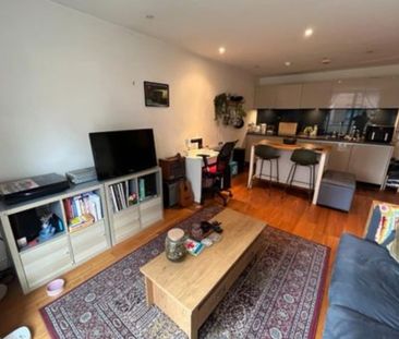 1 Bed Flat, Munday Street, M4 - Photo 2