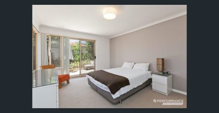 Stylish Urban Villa in the Heart of Tuart Hill - Photo 3