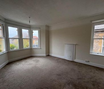 3 bedroom flat to rent - Photo 2