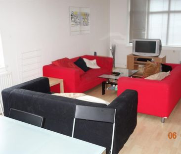 1 bedroom Flat To Let - Photo 1