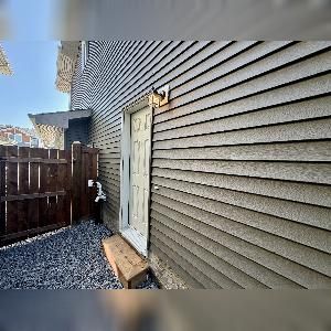 2 Bed 1 Bath Suite Rosenthal Edmonton - Photo 1