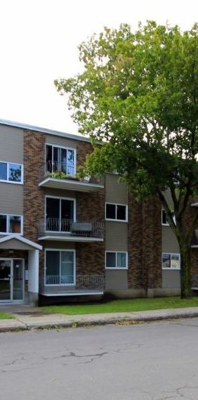 LIBRE IMMÉDIATEMENT, 2 1/2, SECTEUR DE CHOIX - Photo 2