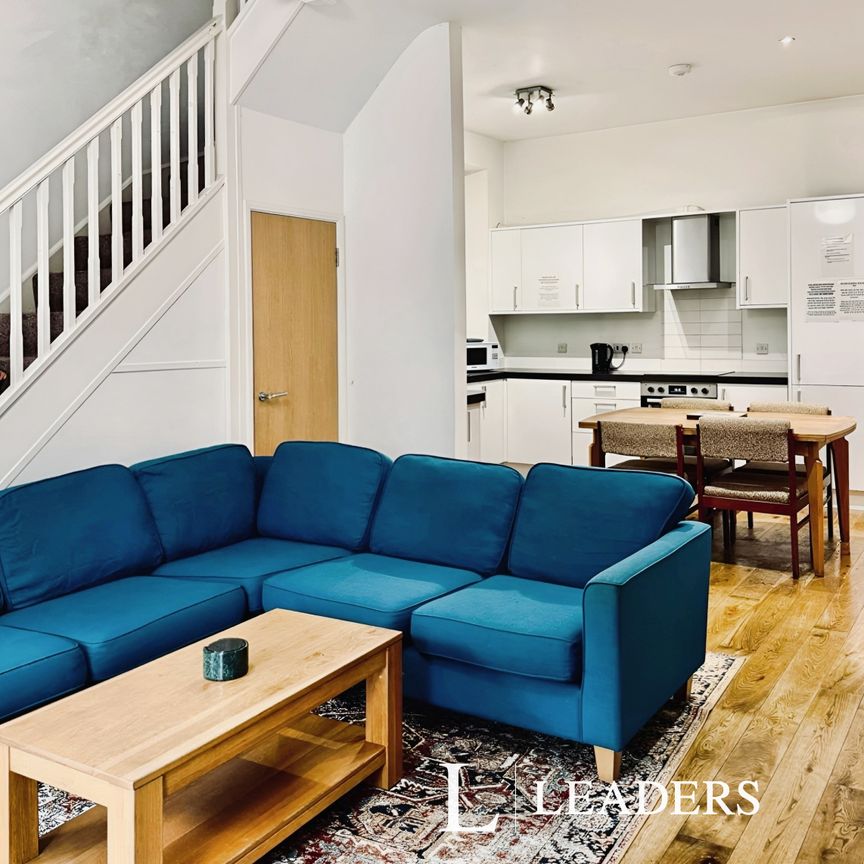 4 bedroom house to rent Bevendean Road, Brighton, East Sussex, BN2 - Photo 1