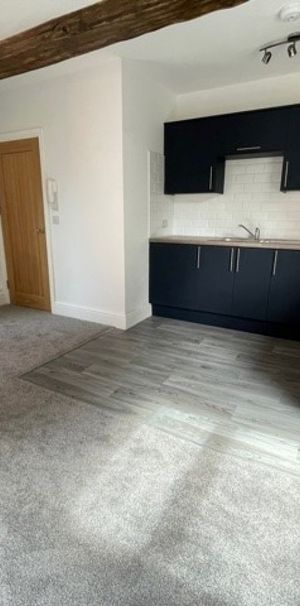 Appletongate, Newark, Notts, NG24 - Photo 1