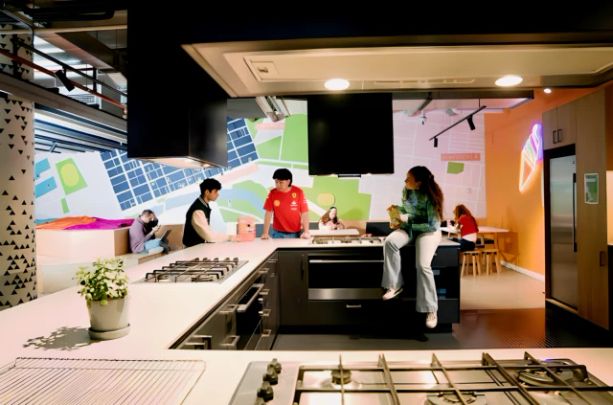 Scape Uni Square, Melbourne - Photo 1