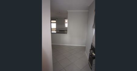 NEAT FAMILY HOME..... - Photo 3