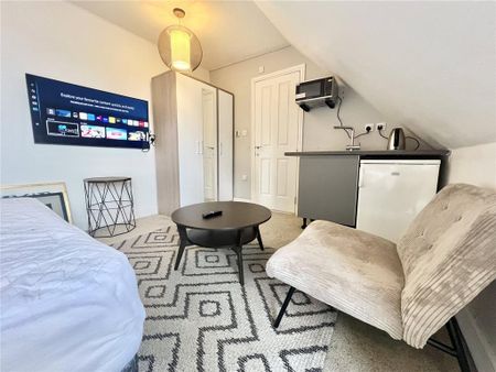 House share to rent - Photo 3