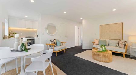 SUPER CUTE IN FORREST HILL - Photo 5