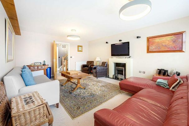 4 bedroom house to rent - Photo 1