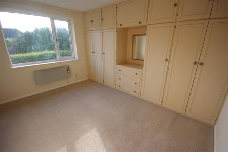 1 Bedroom Flat/Apartment To Let - Photo 4