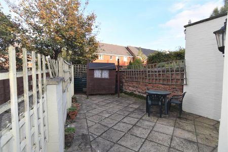 3 bedroom terraced house to rent - Photo 4