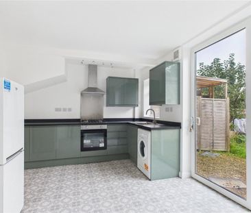 3 bedroom terraced house to rent - Photo 5