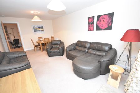 2 bedroom apartment to rent - Photo 2