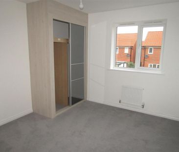 4 bedroom detached house to rent - Photo 5