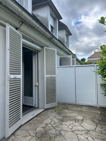 Location Appartement 1 pièce 23m² ST MAUR DES FOSSES 94210 - Photo 4