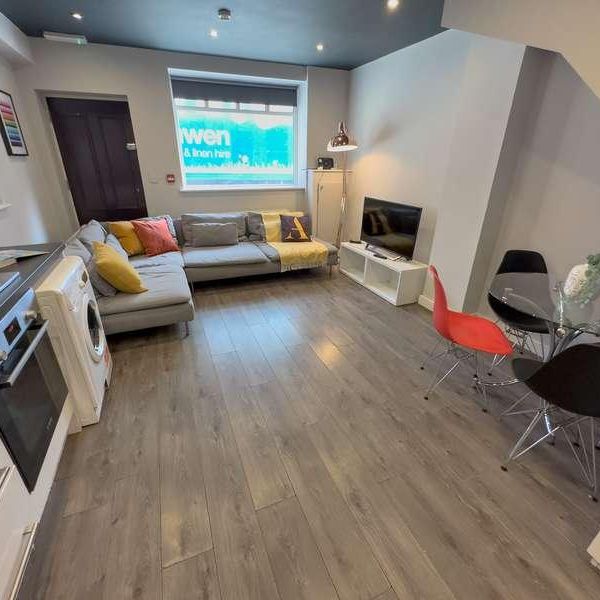 Cheapside, L2 - Photo 1