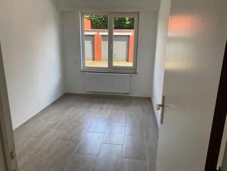Appartement te huur - Foto 2