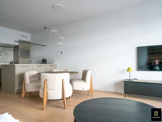 Modern gemeubeld 2-slaapkamerappartement in de Leopoldlaan. - Photo 1