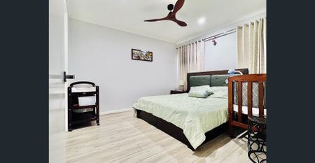 Beautiful Modern House + Great Location - Photo 2