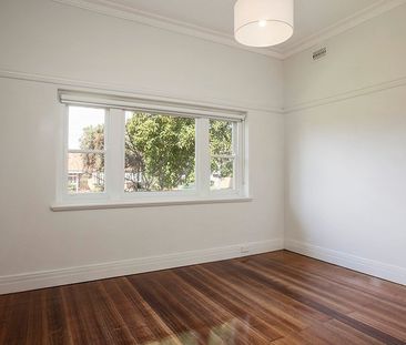 If space is what you're looking for, look no further! - Photo 1