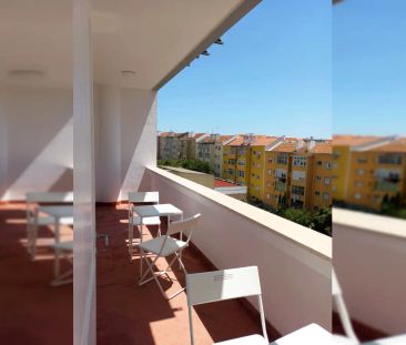 Room in a shared 3-bedroom apartment for rent in Lisbon. - Photo 4
