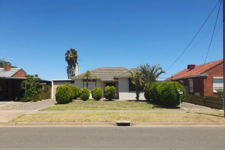 93 Reserve Parade, Findon. - Photo 2