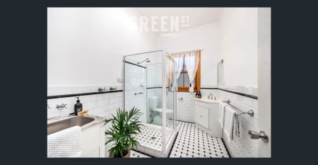 Charming Mayfield Home in Prime Location - Photo 5