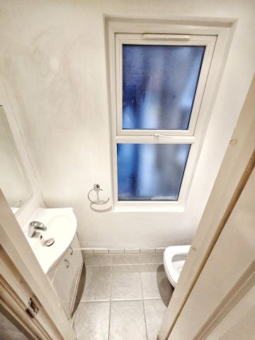 1 Bed Flat, Replingham Road, SW18 - Photo 5