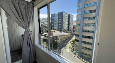 Prime Location Alert! - Photo 2