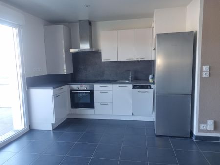 Location Appartement 48.68 M² HUNINGUE 860 € - Photo 2