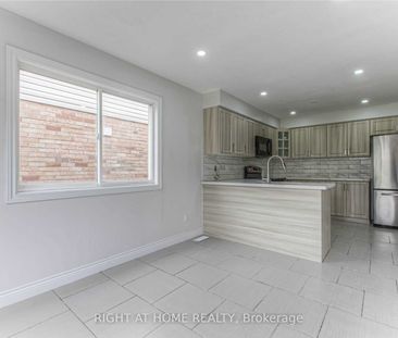 Detached Home For Lease | X8110268 - Photo 1