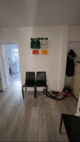 1 bedroom in a house share to rent - Photo 5