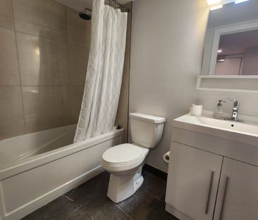 689 Churchill Avenue North - 302 - Photo 5