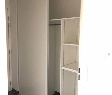 Grand F2 de 50,95 m² à 15 minutes gare - Photo 2