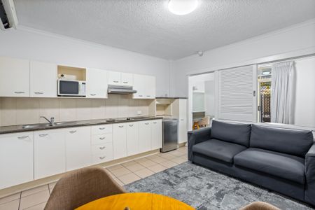Fully Furnished Apartment in Kangaroo Point! - Photo 4