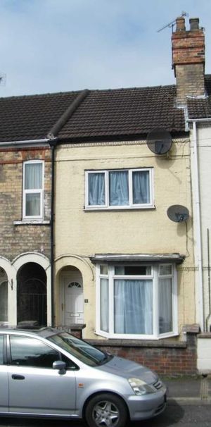3 bedroom mid-terrace to rent St Johns Terrace - Photo 1