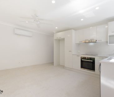 2BED FAMILY HOME WITH AIR-CON - Photo 6