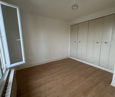 Location Maison 5 pièces 106m² LE BREUIL 71670 - Photo 2