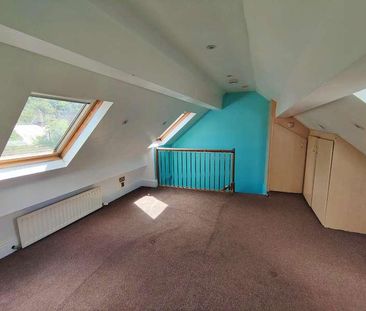 Warkworth Crescent, Newburn, Newcastle Upon Tyne, NE15 - Photo 4