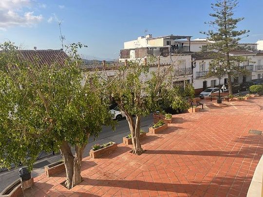 Alquiler de piso en Centro - Photo 1