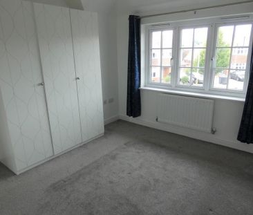 3 bedroom semi-detached house to rent - Photo 4