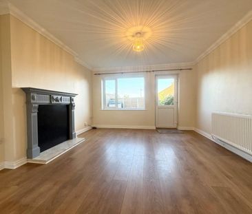 2 bedroom end of terrace house to rent - Photo 1